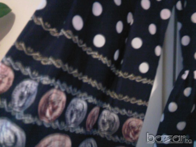 Дамска рокля на точки, снимка 2 - Рокли - 7021640