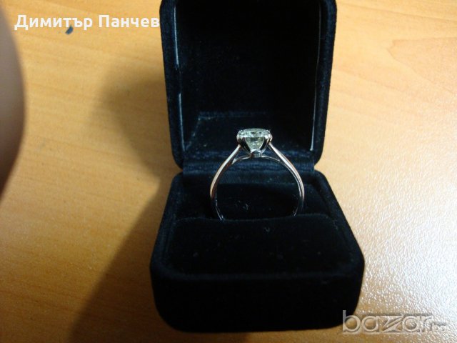 Дамски пръстен с диамант, снимка 2 - Пръстени - 19789646