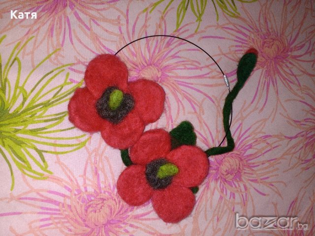 Нов комплект колие, брошка, филц, handmade,  макове, вълна, плъстене, Арт, аксесоари, снимка 2 - Други - 20914075