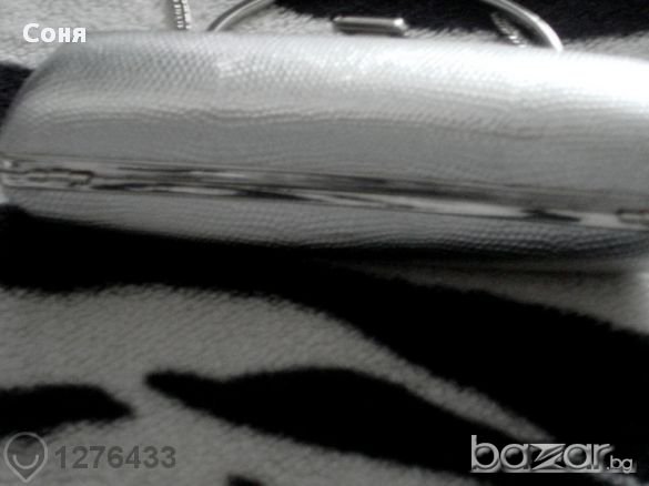 ФИНАЛНА РАЗПРОДАЖБА-Няма такава чантичка просто уникална+безплатна доставка-крайно Намалена , снимка 2 - Чанти - 10657787