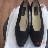 продавам дамски обувки-естествен велур-черни, снимка 1 - Дамски ежедневни обувки - 18608820