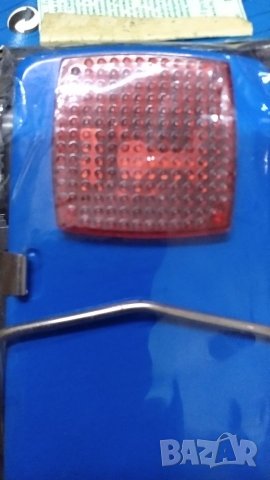 Метално фенерче, за плоска батерия, с бяла и червена светлина, снимка 2 - Други - 23746201