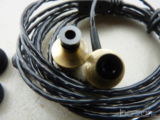 Продавам висококачествени професионални слушалки тип тапи earphones Gr, снимка 2 - Слушалки и портативни колонки - 16061540
