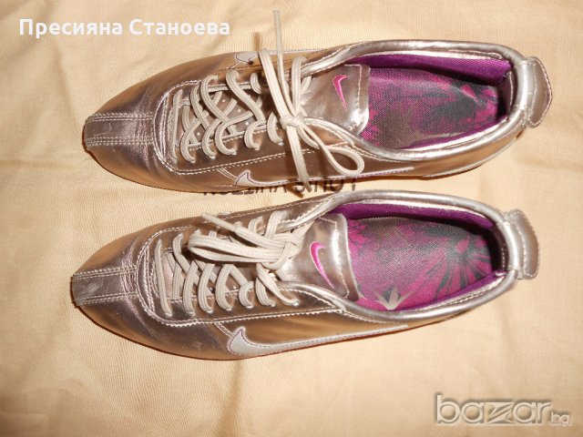 Дамски маратонки Nike, снимка 2 - Маратонки - 19668648