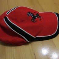Оригинална червена шапка с черни линии  FERRARI , ферари . , снимка 4 - Шапки - 13777969