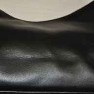 Черна кожена чанта с капси, снимка 2 - Чанти - 17231666