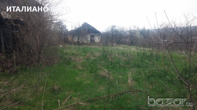 Къща с двор, снимка 1