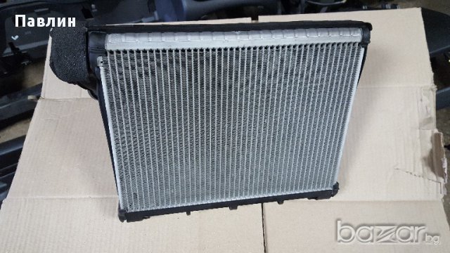 Радиатор климатик за парно от Ауди А6 4ФЦ6 (4FC6) и VW, снимка 2 - Части - 16045587
