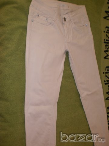 Бял панталон Gengy, размер 26, снимка 4 - Дънки - 7876474