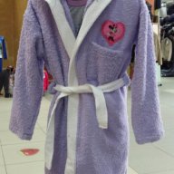 Ново ! Уникален детски халат за баня модел модел " Мини  Маус " " Minnie Mouse ", снимка 2 - За банята - 13960180