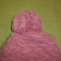 Машинно плетена вълнена шапка,  люляков цвят, снимка 2 - Шапки - 23222290