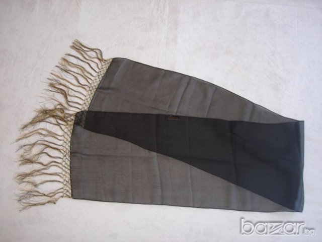 Нежен дамски шал на Oriflame, снимка 2 - Шапки - 18360630