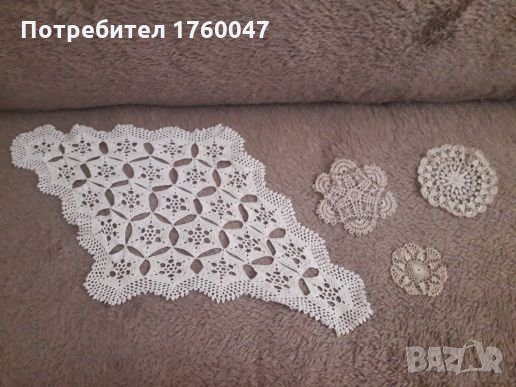 Ново ръчно плетено каре в комплект с малки каренца, снимка 3 - Декорация за дома - 22285394