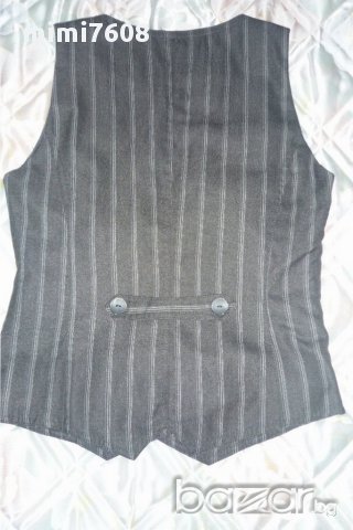 дамски сив елек-нов, снимка 2 - Елеци - 8344822