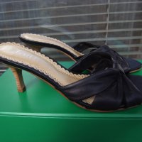 Продавам елегантни дамска чехли на ток, черни, марка Faith номер 36/36.5, снимка 1 - Чехли - 22615953
