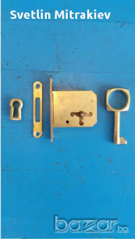 Мебелни бравички.