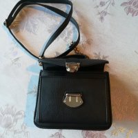 Малка дамска чанта, снимка 5 - Чанти - 25523447
