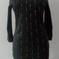 Черна рокля с интересни елементи размер С, снимка 1 - Рокли - 8805211