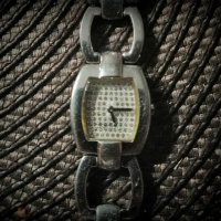 Esprit - Ефектен часовник с камъни сваровски, стомана, снимка 7 - Дамски - 25548378