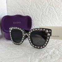 Gucci дамски слънчеви очила с звезди камъни, снимка 4 - Слънчеви и диоптрични очила - 23456402