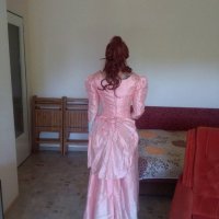 Бална рокля във викториански стил в коралов цвят, снимка 7 - Рокли - 11690435