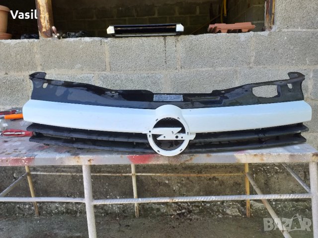 Решетка за Opel Astra H  2005/2006, снимка 4 - Части - 25257314