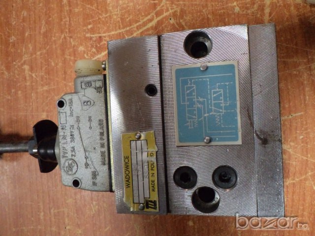 клапан хидравличен Wadowice, снимка 4 - Резервни части за машини - 6294889