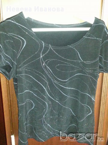 Еластична блуза къс ръкав черна сребристи ивици, снимка 1 - Блузи с дълъг ръкав и пуловери - 14660337