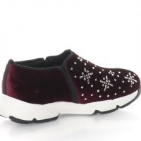 ПРОМО 🍊 GUESS № 39 и 40 🍊 Дамски обувки/кецове в цвят бордо с камъни нови с кутия, снимка 6 - Кецове - 24638622