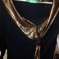 Черна блуза, с дълъг ръкав и със златиста шал яка, снимка 2 - Блузи с дълъг ръкав и пуловери - 19504043