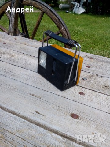 Стар фенер Varta Pertrix, снимка 7 - Антикварни и старинни предмети - 25971094