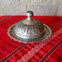 Стар османски сахан с гравюри , снимка 1 - Антикварни и старинни предмети - 20626723