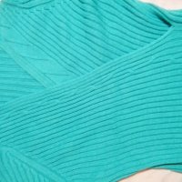 пуловер , снимка 2 - Блузи с дълъг ръкав и пуловери - 20695496