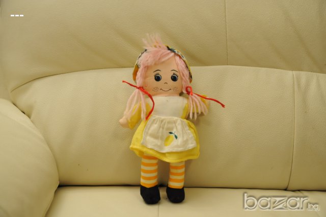Свиркаща кукла, снимка 1 - Кукли - 16689174