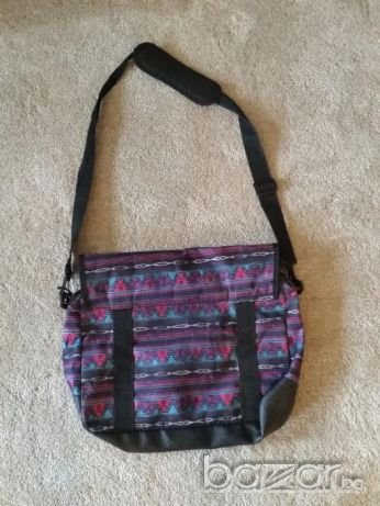 Чанта месинджър през рамо на HotTuna, снимка 4 - Чанти - 20958804