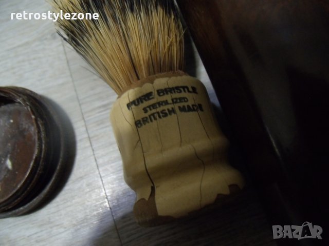 № 2421 стар комплект за бръснене WARDONIA SHEFFIELD ENGLAND  - бакелитов   - кожена кутия, снимка 4 - Антикварни и старинни предмети - 23511548
