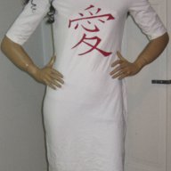 Бяла рокля с йероглиф /Любов/, снимка 1 - Рокли - 12610601