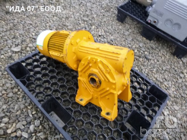 Двигател с редуктор 