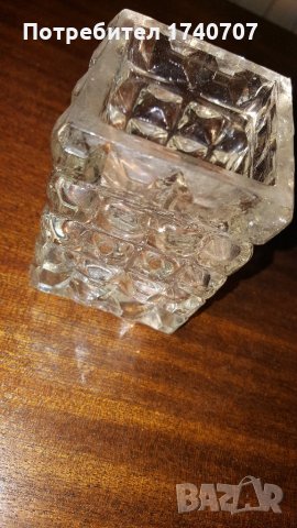 масивна малка стъклена вазичка, снимка 4 - Вази - 24426068