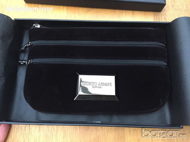 Нова чанта/клъч кадифе Giorgio Armani Velvet Black Wristlet оригинал