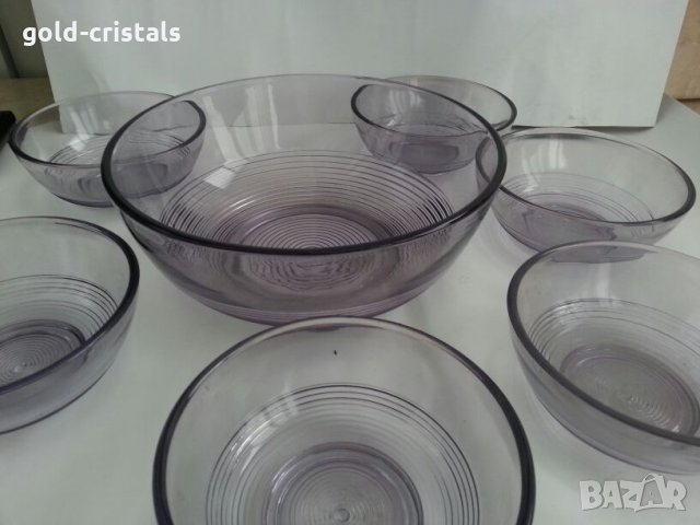 Стъклени купички и купа