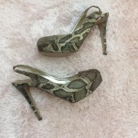 Нови Обувки GUESS 39 номер, снимка 4 - Дамски обувки на ток - 20977126