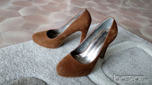 Велурени обувки, снимка 2 - Дамски обувки на ток - 20281850