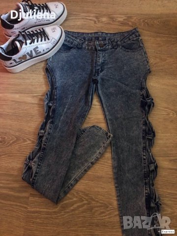 Дамски дънки с панделки