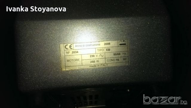 Продавам професионална италианска кафемелачка , снимка 4 - Обзавеждане за заведение - 19907112