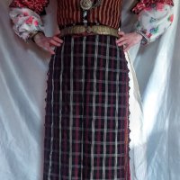 Автентична носия от Златоград, снимка 2 - Антикварни и старинни предмети - 25616425