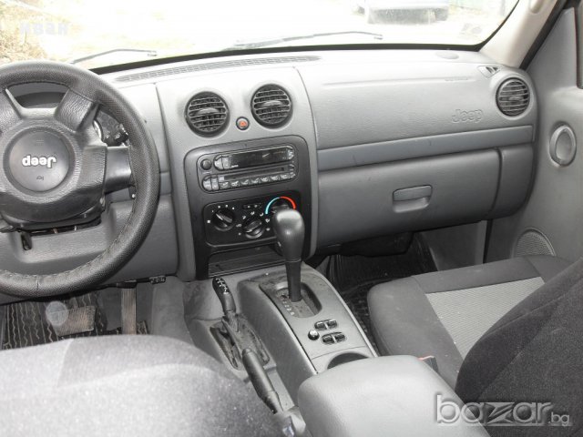 Продавам на части Чероки / Jeep Cherokee 2800 CRD 2005 г, снимка 8 - Автомобили и джипове - 16145457