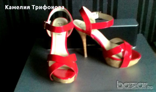 Лачени червени сандали, снимка 5 - Сандали - 11553512