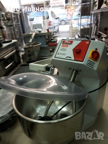 Продавам вилична тестомесачка 10кг , снимка 4 - Друго търговско оборудване - 25568619