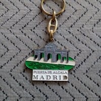 Испански ключодържател Мадрид, снимка 1 - Антикварни и старинни предмети - 25525645